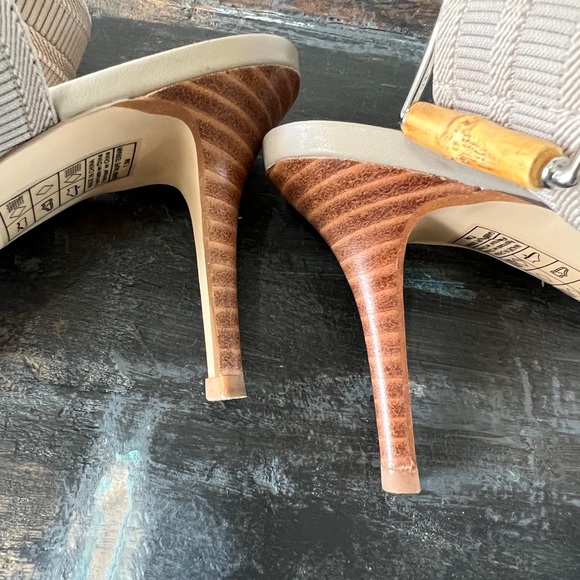 WHBM sz 7.5 Taupe Terraine. Great condition. One scuff- front strap noted in pic - Picture 9 of 9